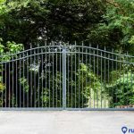 18 Gambar Pagar Minimalis Modern Berbahan Kayu dan Besi Terbaru 2023