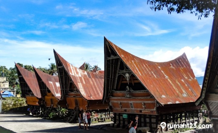 nama rumah adat sumatera utara