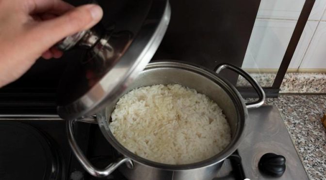 Cara Memasak Nasi dengan Panci yang Benar. Nasi jadi Pulen dan Wangi