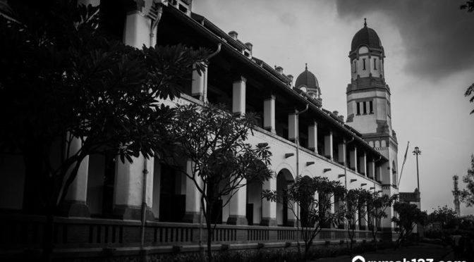 7 Bangunan Peninggalan Belanda Paling Angker di Pulau Jawa. Awas, Kesurupan!