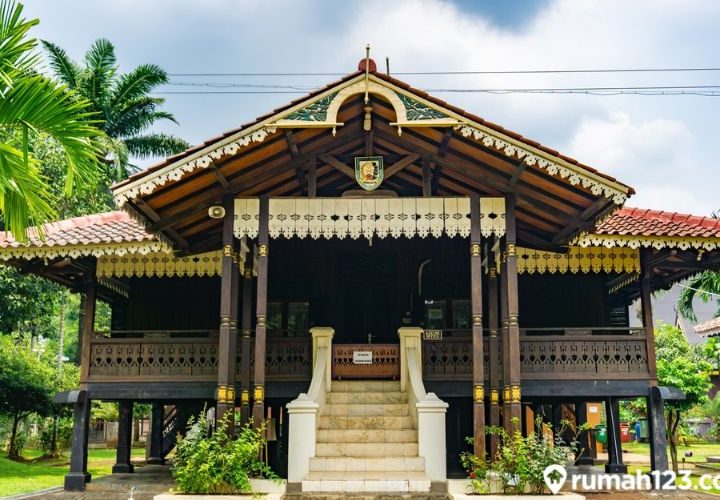 rumah adat bengkulu