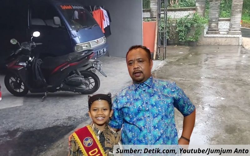 Potret Rumah Abah Lala Pencipta Lagu Ojo Dibandingke. Meski Viral Ternyata Sederhana Sekali!