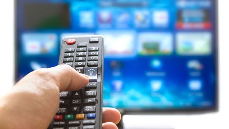 Cara Setting Remote TV Universal Terlengkap, Nggak Pakai Ribet!