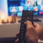 Cara Setting Remote TV Universal Terlengkap. Bisa dengan Kode, Tanpa Kode, dan Tanpa Tombol Set!
