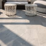 12 Model Granit Teras Depan Rumah Mewah. Hunian Terlihat Elegan dan Megah!