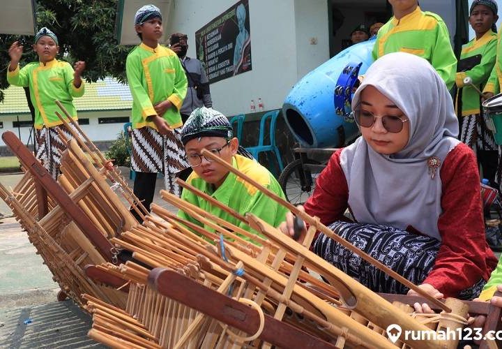 mengenal alat musik harmonis