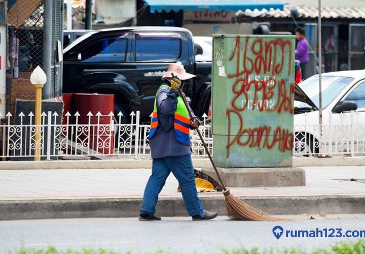 gaji tukang sapu jalanan