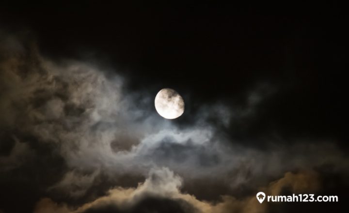 arti mimpi melihat bulan