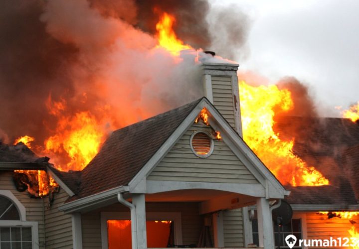 gambar rumah terbakar