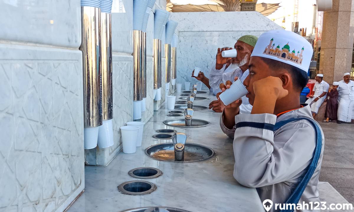 Agar Berkah, Berikut Doa Minum Air Zamzam