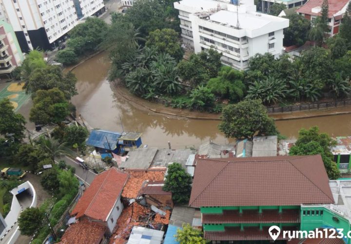 normalisasi sungai ciliwung