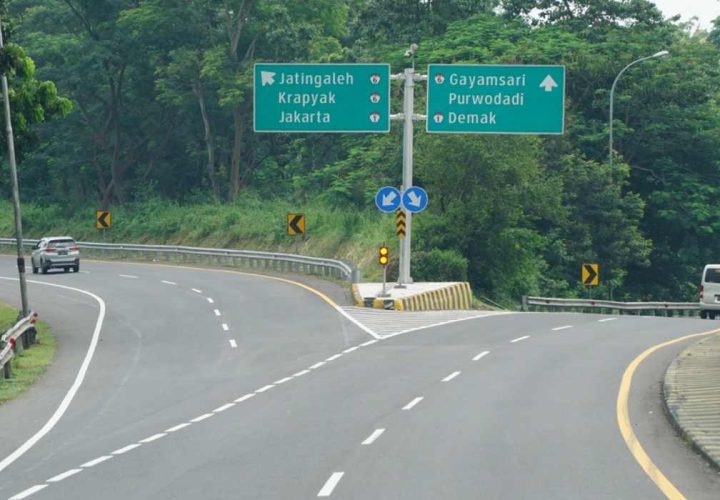 jalan di pulau jawa