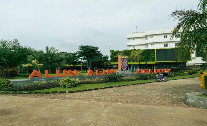 kecamatan depok