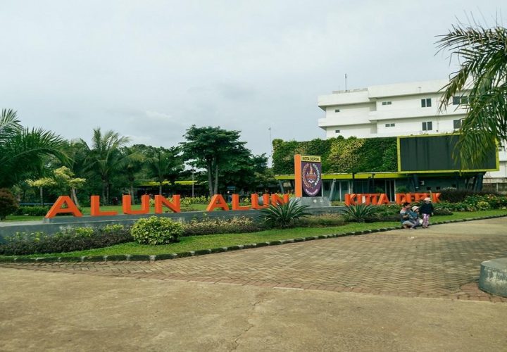 kecamatan depok