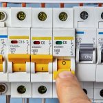 Tips Memilih Panel Box Listrik yang Tepat untuk Keamanan dan Kinerja Sistem Listrik
