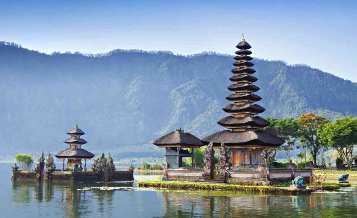 universitas di bali