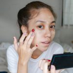 5 Rekomendasi Primer untuk Kulit Berjerawat, Bikin Makeup Makin Halus