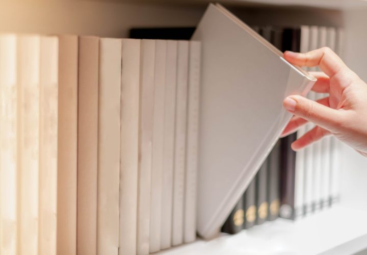 cara menata buku yang benar di rumah