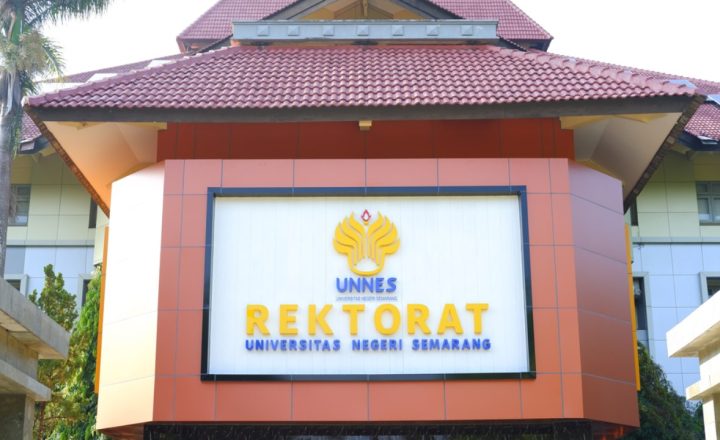 universitas di semarang terbaik
