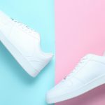 8 Cara Merawat Sepatu Putih agar Tidak Menguning. Tampak seperti Baru!