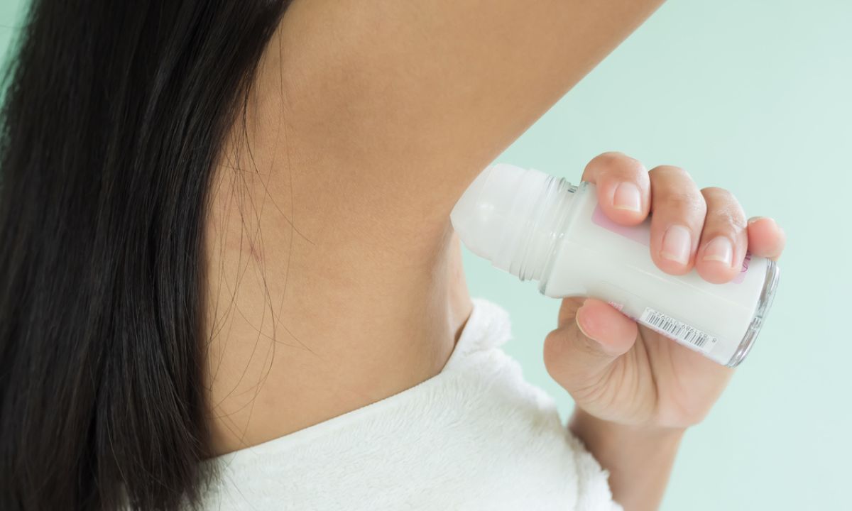 7 Deodorant untuk Remaja Terbaik Disertai Tips Memilihnya