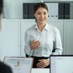 5 Contoh Perkenalan Diri Saat Interview yang Baik dan Benar