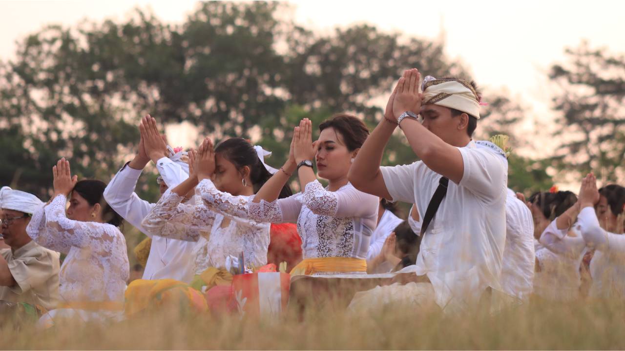 40 Ucapan Hari Raya Nyepi Hindu 2024 3 Bahasa. Penuh Kerahayuan!