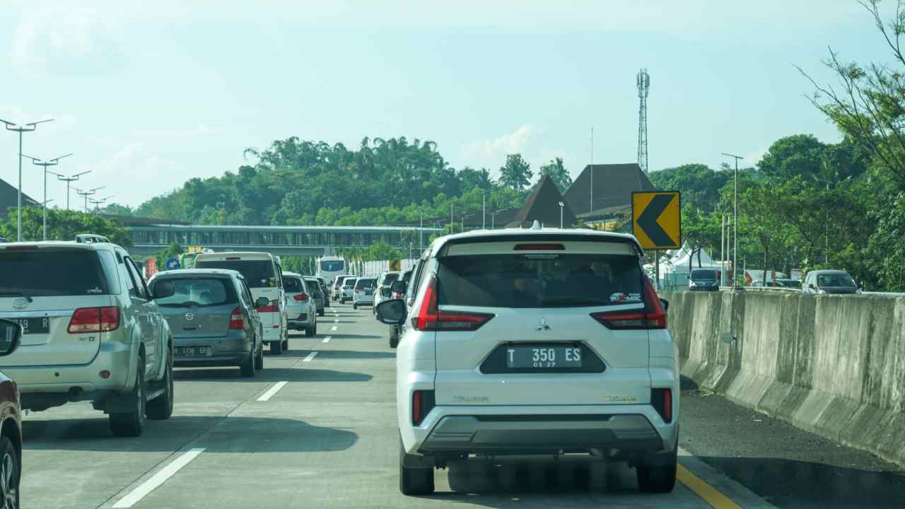 7 Plat Nomor Nama Keren yang Gunakan Kombinasi Unik. Bikin Orang Heran!