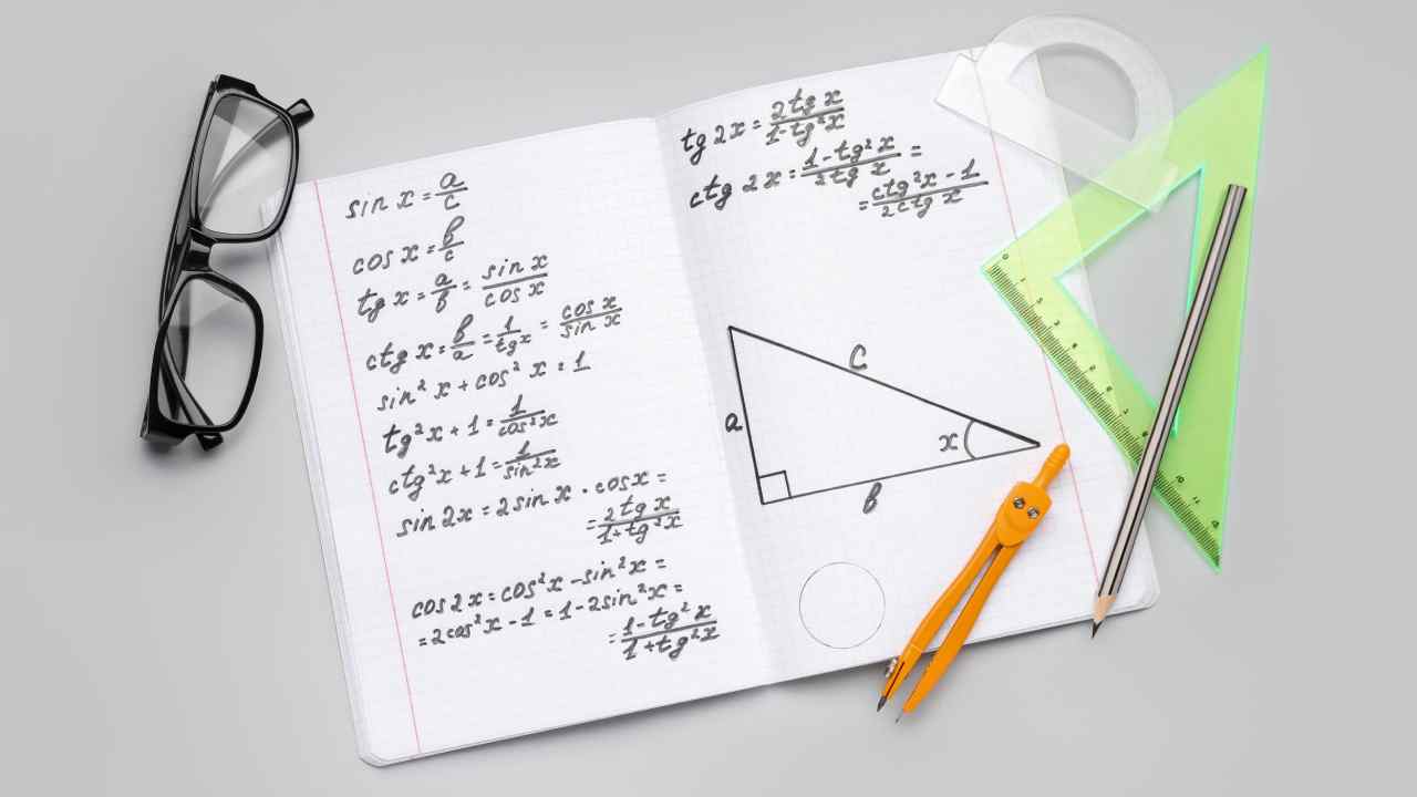 10 Contoh Soal Trigonometri Kelas 10 dan Jawabannya. Untuk Latihan!