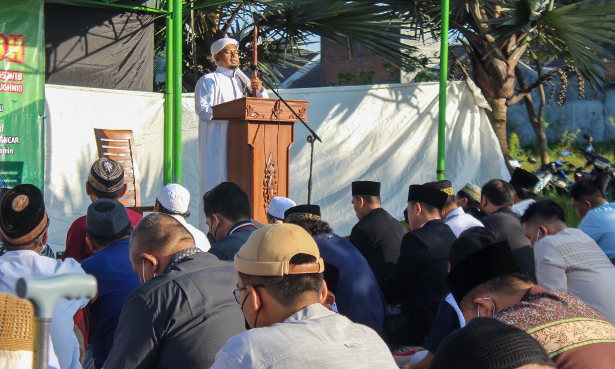 contoh khutbah jumat tentang kemerdekaan