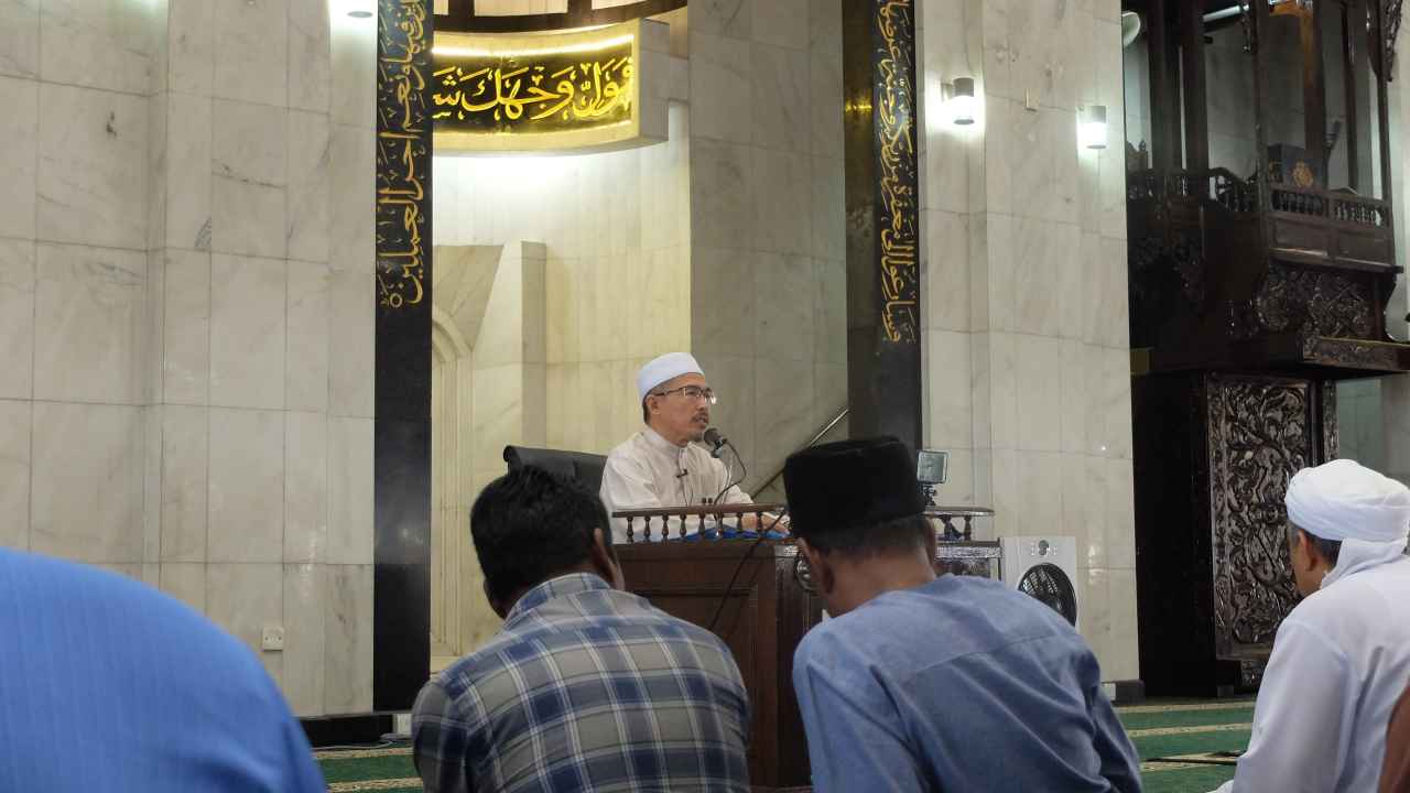 5 Contoh Khutbah Jumat tentang Kemerdekaan RI ke-79. Hidupkan Nasionalisme!