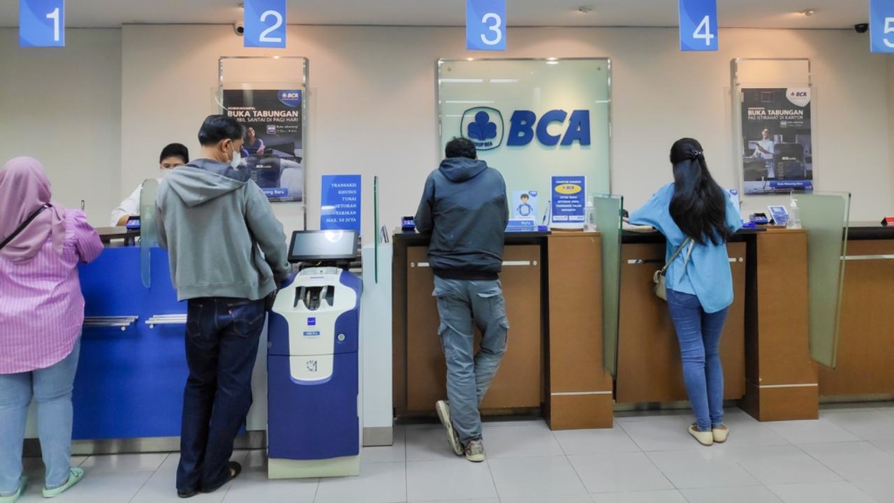 Mengenal BCA Personal Loan Disertai Cara Mengajukan Pinjaman dan Syarat Terbaru 2024